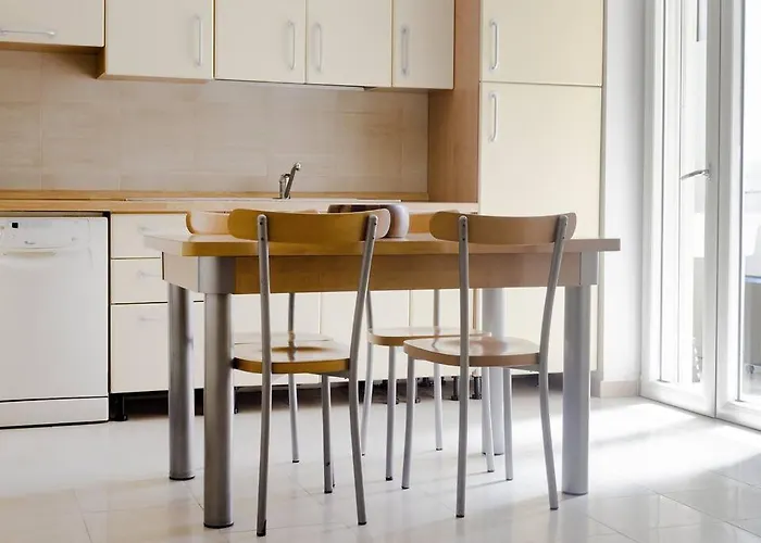 - Spazioso Nel Centro Di Apartamento *